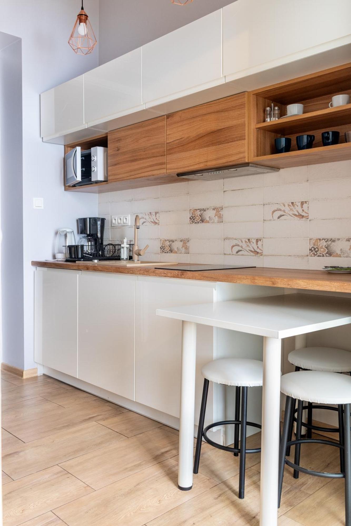 Apartment Grzegorzki - Main Station & Parks Nearby - By Rentujemy *