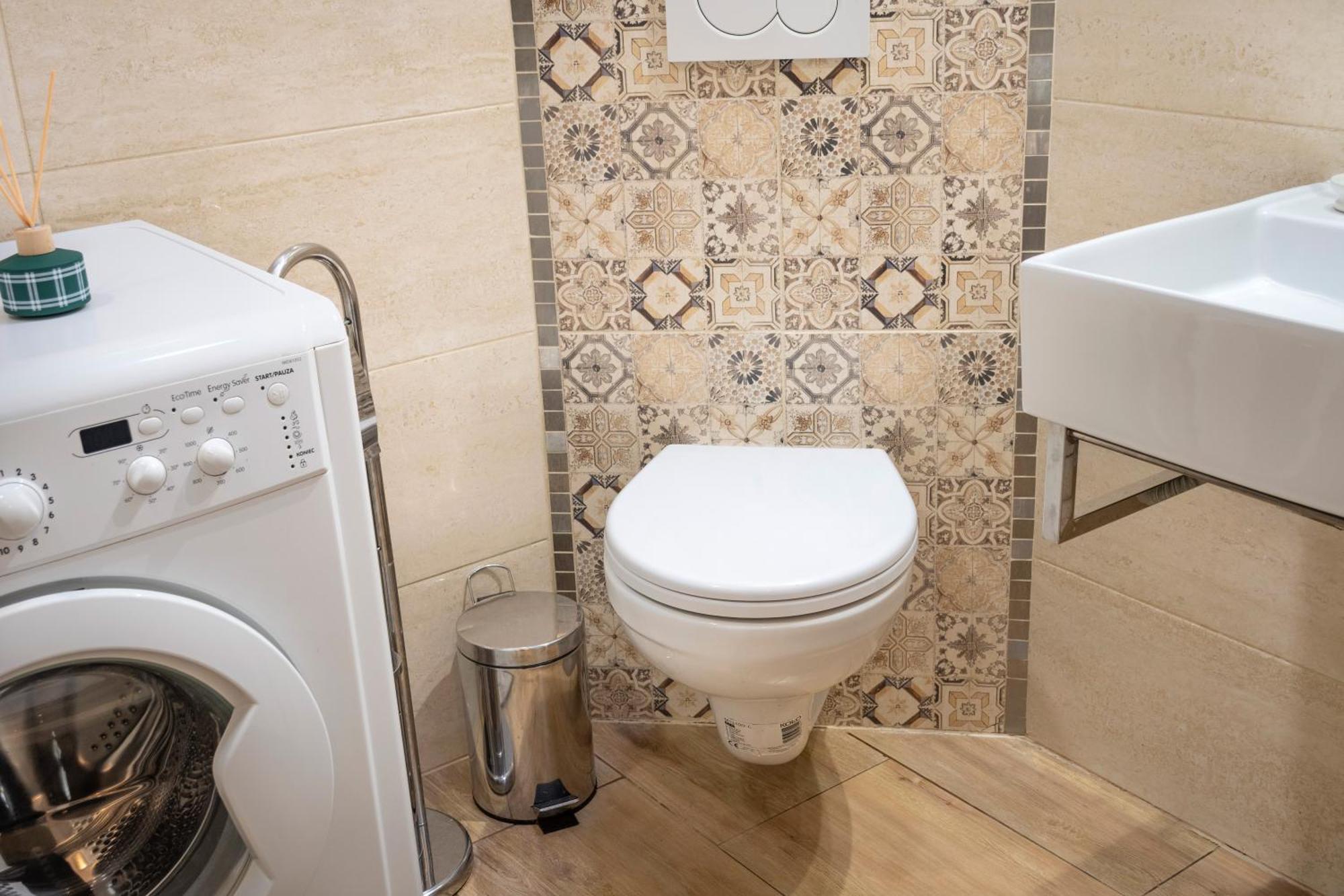 Apartment Grzegorzki - Main Station & Parks Nearby - By Rentujemy Krakow